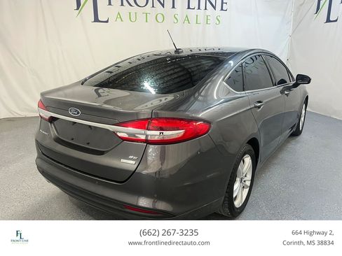 Used 2018 Ford Fusion SE w/ Fusion SE Technology Package FWD image 7