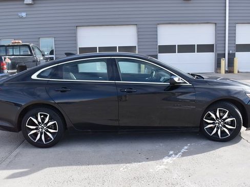 Used 2021 Chevrolet Malibu RS image 4