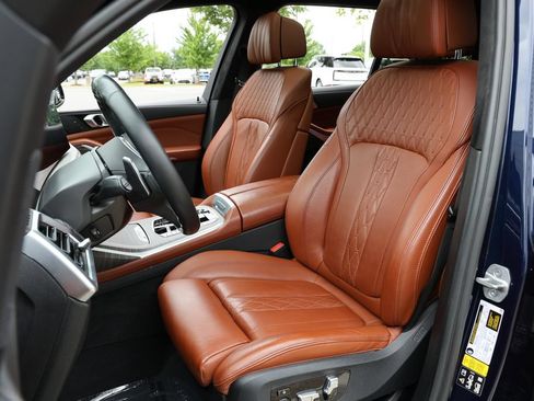 Used 2023 BMW X7 xDrive40i w/ M Sport Package AWD/4WD image 21