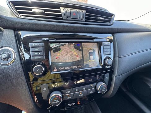 Used 2020 Nissan Rogue SV w/ Premium Package FWD image 25