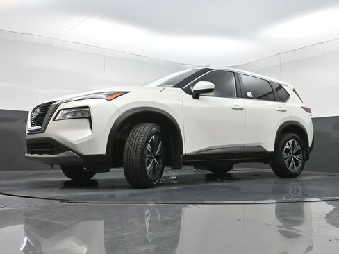 Used 2023 Nissan Rogue SV FWD image 24