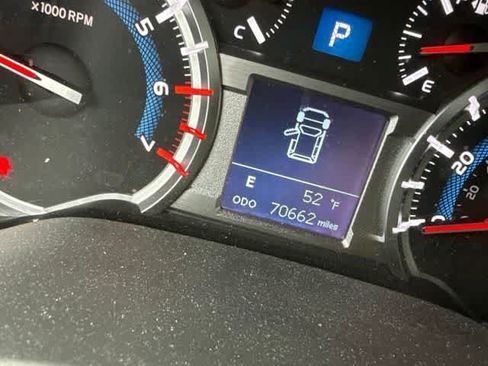 Used 2018 Toyota 4Runner Limited AWD/4WD image 10