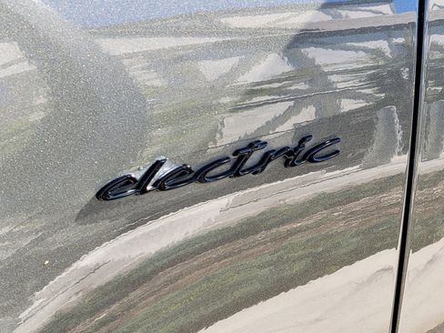 New 2025 Porsche Macan Electric RWD image 32