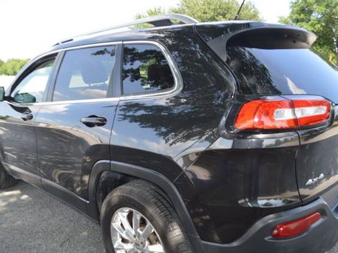 Used 2015 Jeep Cherokee Limited w/ Luxury Group AWD/4WD image 5