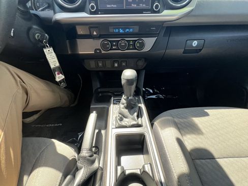 Used 2021 Toyota Tacoma SR5 RWD image 30