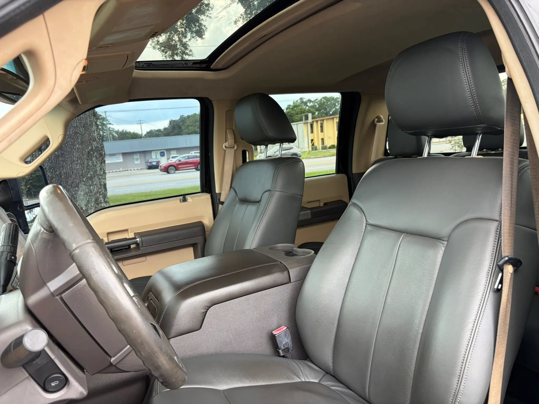 Used 2011 Ford F350 Lariat w/ Lariat Ultimate Pkg AWD/4WD image 12