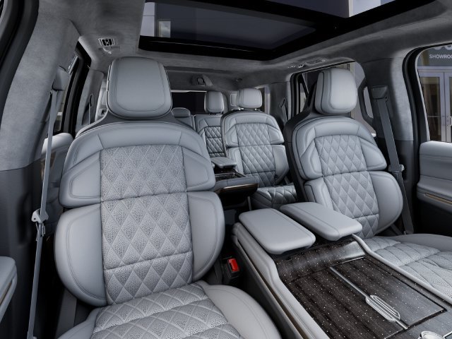 New 2027 Lincoln Navigator Black Label w/ Black Label Special Edition AWD/4WD image 10