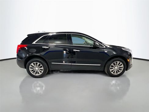 Used 2017 Cadillac XT5 Luxury image 8