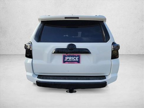 Used 2020 Toyota 4Runner TRD Off-Road Premium w/ Moonroof Package AWD/4WD image 6