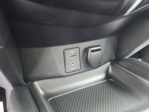 Used 2017 Nissan Rogue S FWD image 17