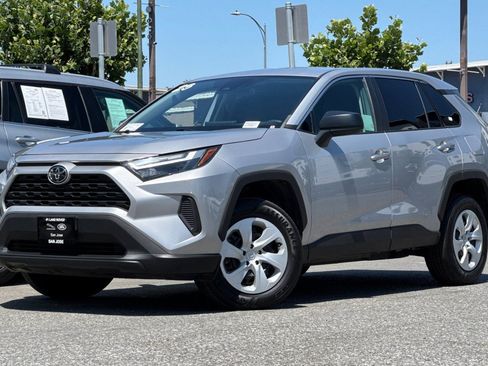 Used 2023 Toyota RAV4 LE FWD image 27