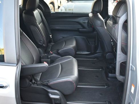 Used 2025 Toyota Sienna XSE image 23