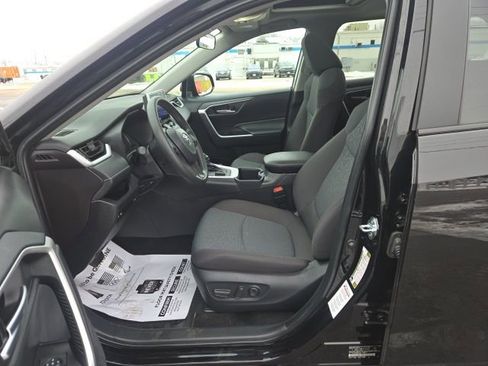 Used 2025 Toyota RAV4 XLE image 10