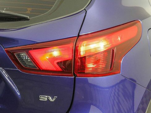 Used 2018 Nissan Rogue Sport SV image 9