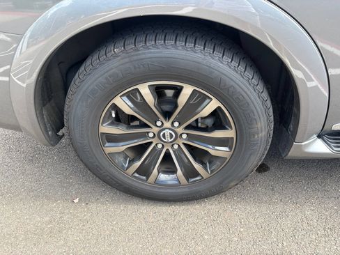 Used 2017 Nissan Armada Platinum AWD/4WD image 9