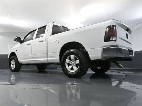 Used 2017 RAM 1500 Classic SLT AWD/4WD image 46