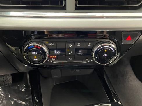 New 2026 Chevrolet Trax LT w/ Driver Confidence Package FWD image 5