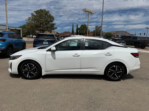 Used 2024 Nissan Sentra SV FWD image 8