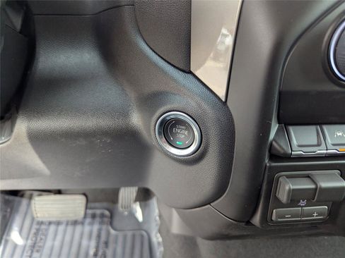 New 2026 Chevrolet Silverado 1500 Custom Trail Boss w/ LPO, Dark Essentials Package image 18