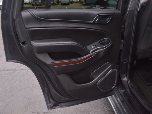Used 2016 GMC Yukon SLE w/ HD Trailering Package AWD/4WD image 18