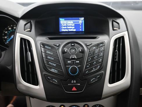 Used 2013 Ford Focus SE FWD image 15