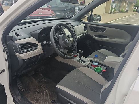 Used 2025 Subaru Forester AWD/4WD image 18