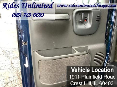 Used 2002 Chevrolet Express 2500 Passenger w/ LS Preferred Equipment Group image 10