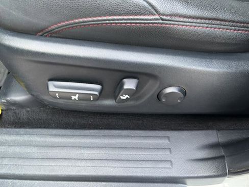 Used 2020 Toyota 4Runner Venture w/ Moonroof Package image 15