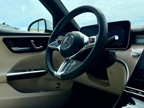 Certified 2023 Mercedes-Benz C 300 4MATIC Sedan image 15