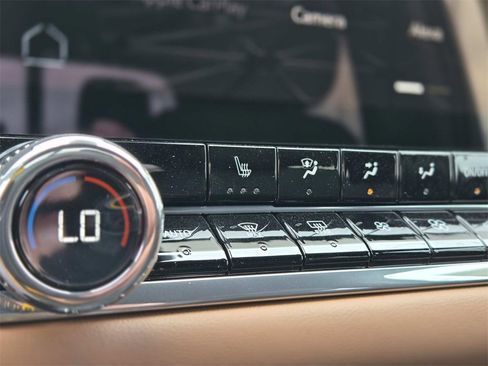 New 2025 GMC Canyon AT4 image 24