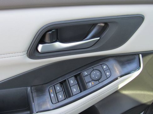 New 2026 Nissan Rogue SV image 11