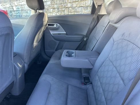Used 2019 Kia Niro LX image 26