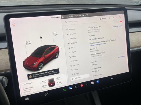 Used 2021 Tesla Model Y Long Range AWD/4WD image 23
