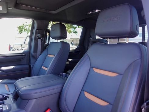 Used 2025 GMC Sierra 1500 AT4 w/ AT4 Premium Package AWD/4WD image 26