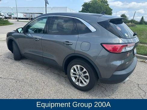 Used 2022 Ford Escape SE w/ Convenience Package FWD image 2