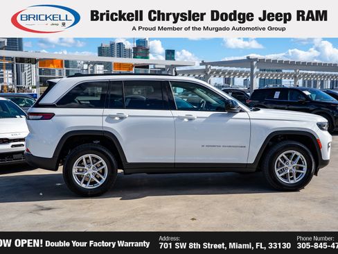 New 2025 Jeep Grand Cherokee Laredo X w/ Luxury Tech Group I image 4