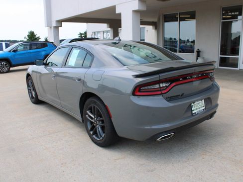 Used 2019 Dodge Charger SXT w/ Blacktop Package AWD/4WD image 11