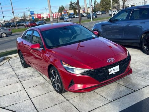 Certified 2023 Hyundai Elantra SEL w/ Convenience Package image 3