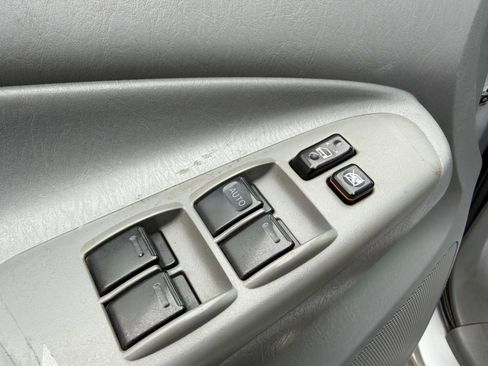 Used 2010 Toyota Tacoma 4x4 Double Cab image 11