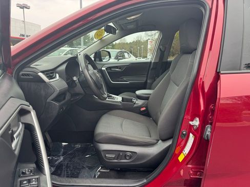 Used 2023 Toyota RAV4 XLE image 21