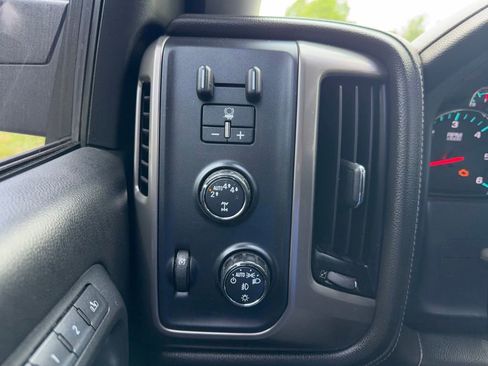 Used 2017 Chevrolet Silverado 1500 High Country AWD/4WD image 17