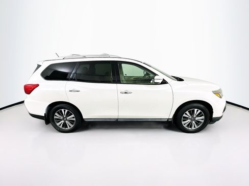 Used 2017 Nissan Pathfinder SV FWD image 10