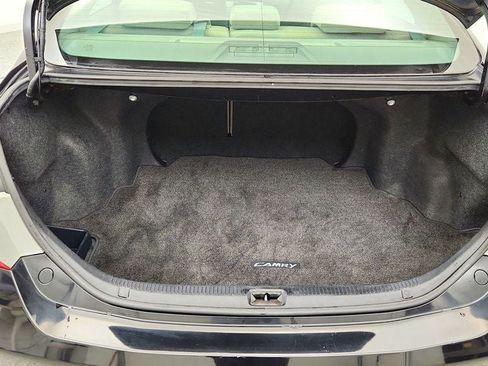 Used 2010 Toyota Camry LE FWD image 20