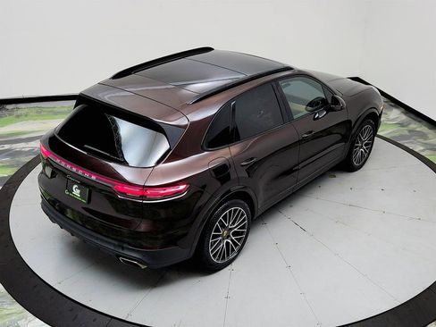 Used 2020 Porsche Cayenne AWD/4WD image 35