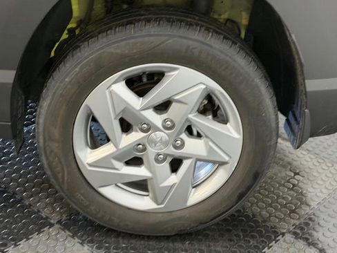 Certified 2024 Hyundai Kona SE AWD/4WD image 17
