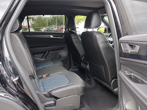 Used 2024 Volkswagen Atlas Cross Sport SEL Premium R-Line AWD/4WD image 40