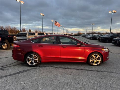 Used 2014 Ford Fusion SE w/ Equipment Group 201A image 12