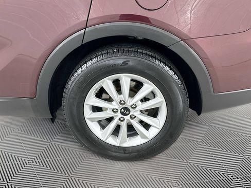 Used 2020 Kia Sorento LX AWD/4WD image 26