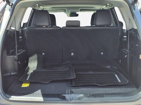 Used 2018 Toyota Highlander XLE AWD/4WD image 5