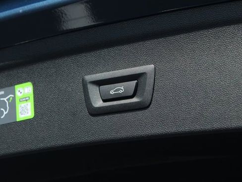 New 2026 BMW iX xDrive60 image 8